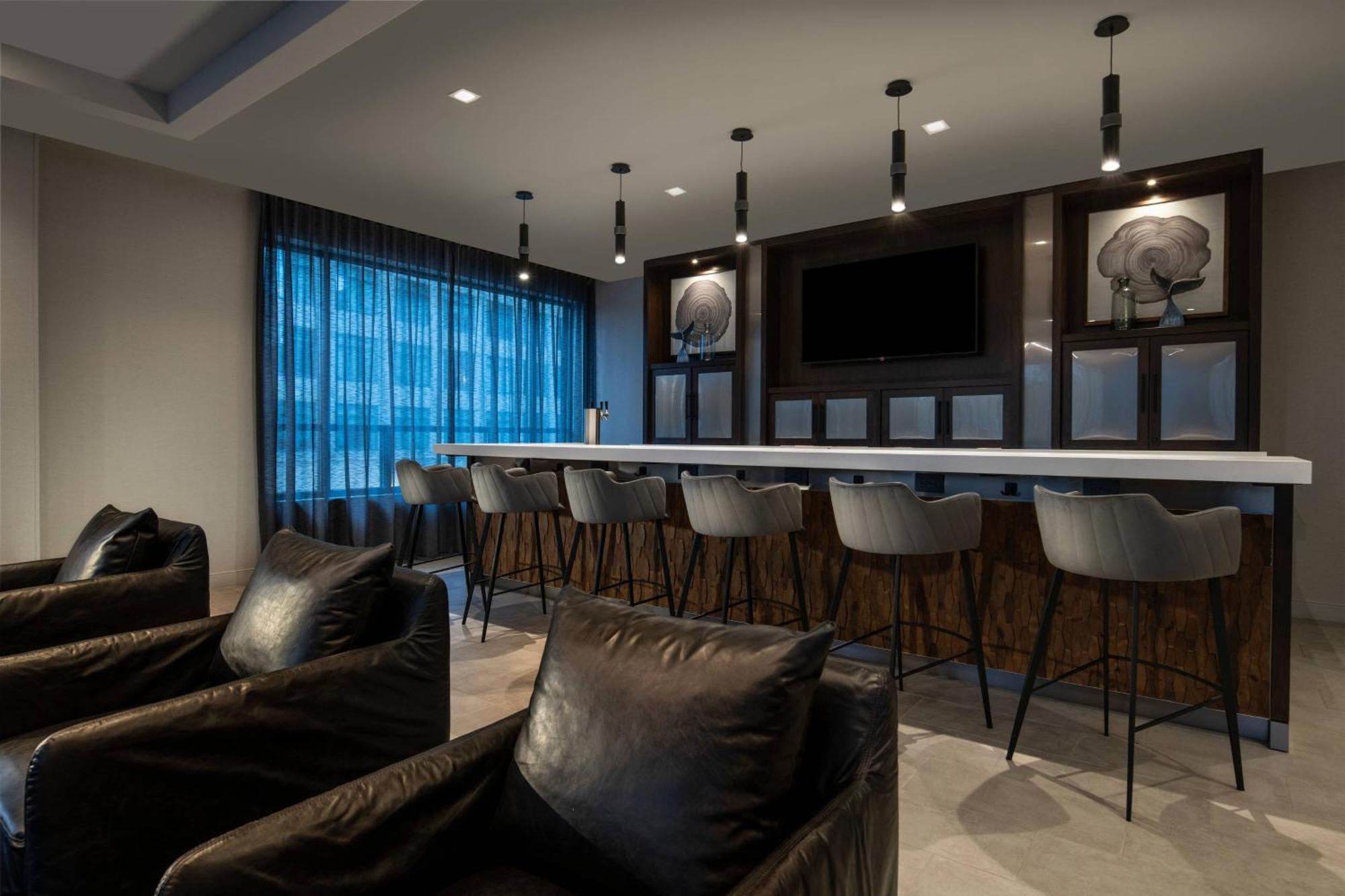 Towneplace Suites By Marriott Boston Медфорд Екстериор снимка