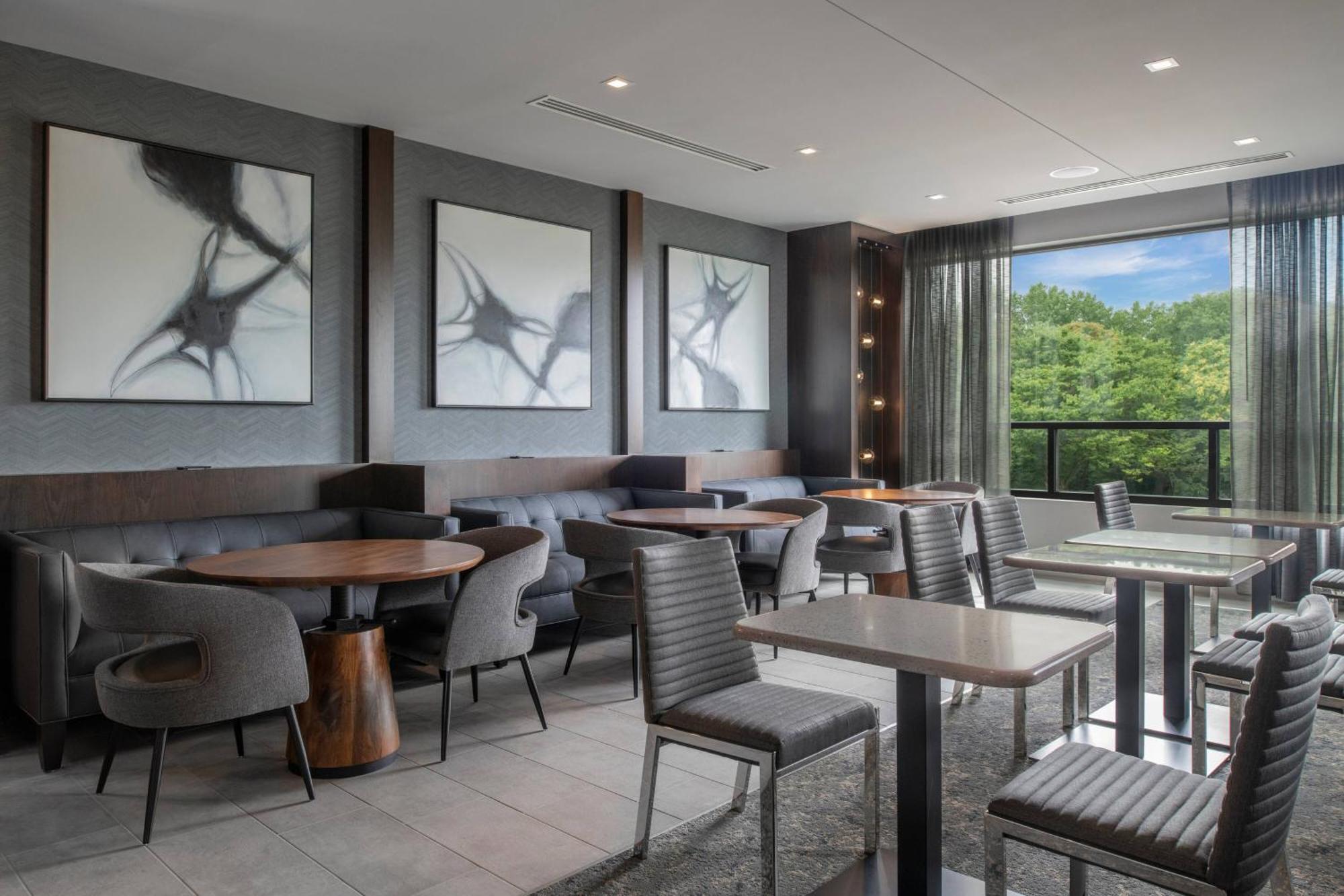 Towneplace Suites By Marriott Boston Медфорд Екстериор снимка