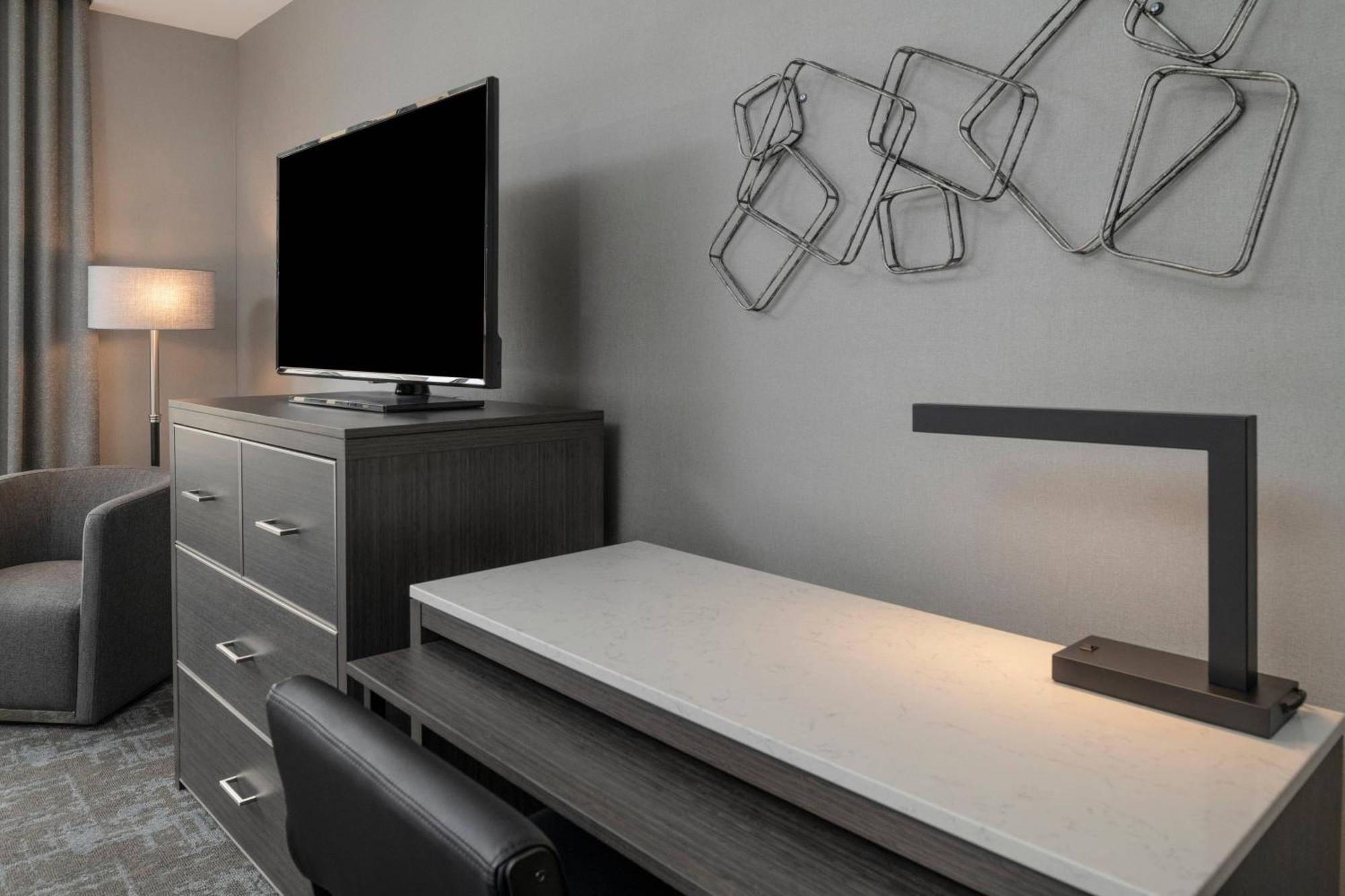 Towneplace Suites By Marriott Boston Медфорд Екстериор снимка