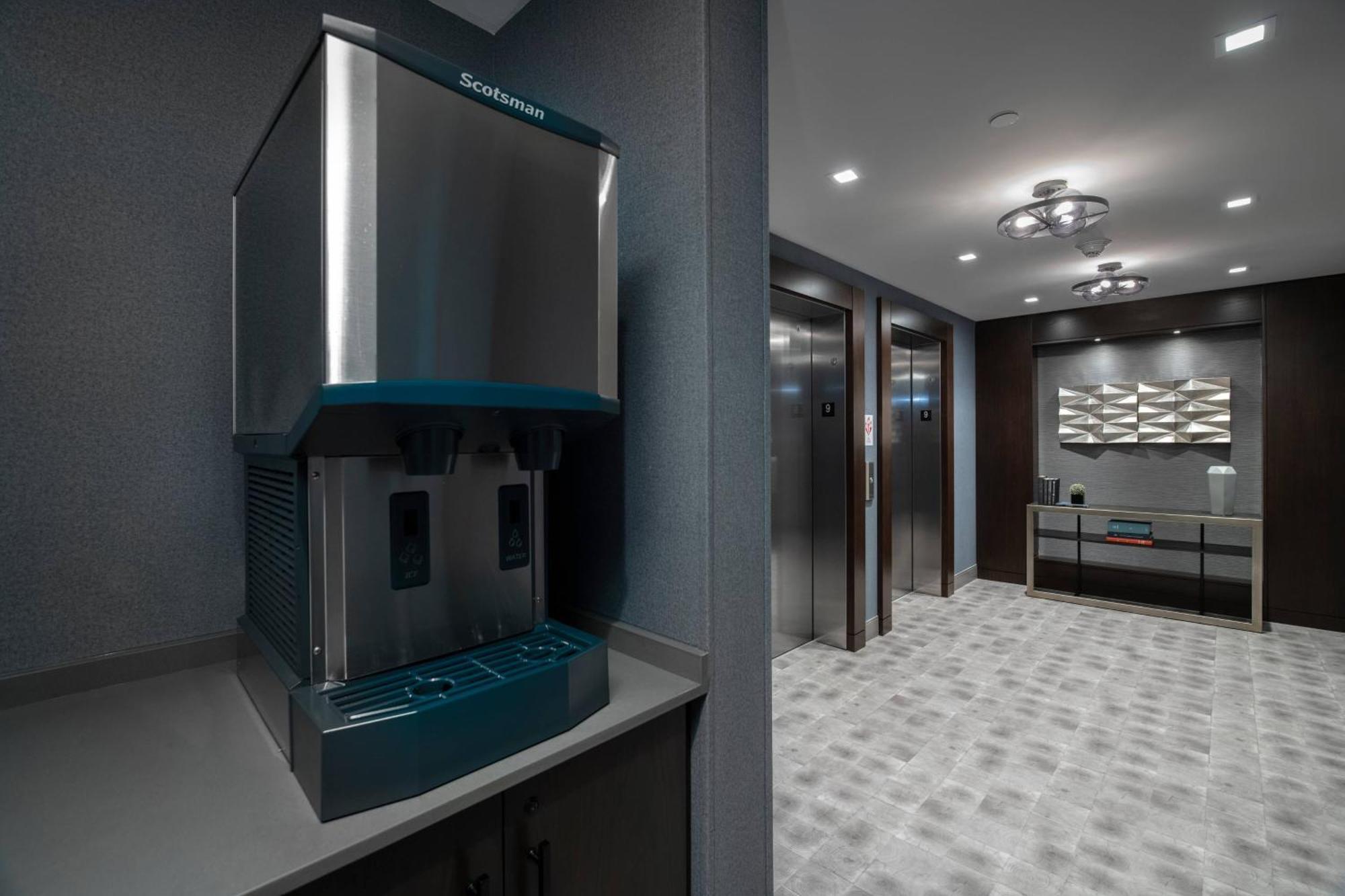 Towneplace Suites By Marriott Boston Медфорд Екстериор снимка
