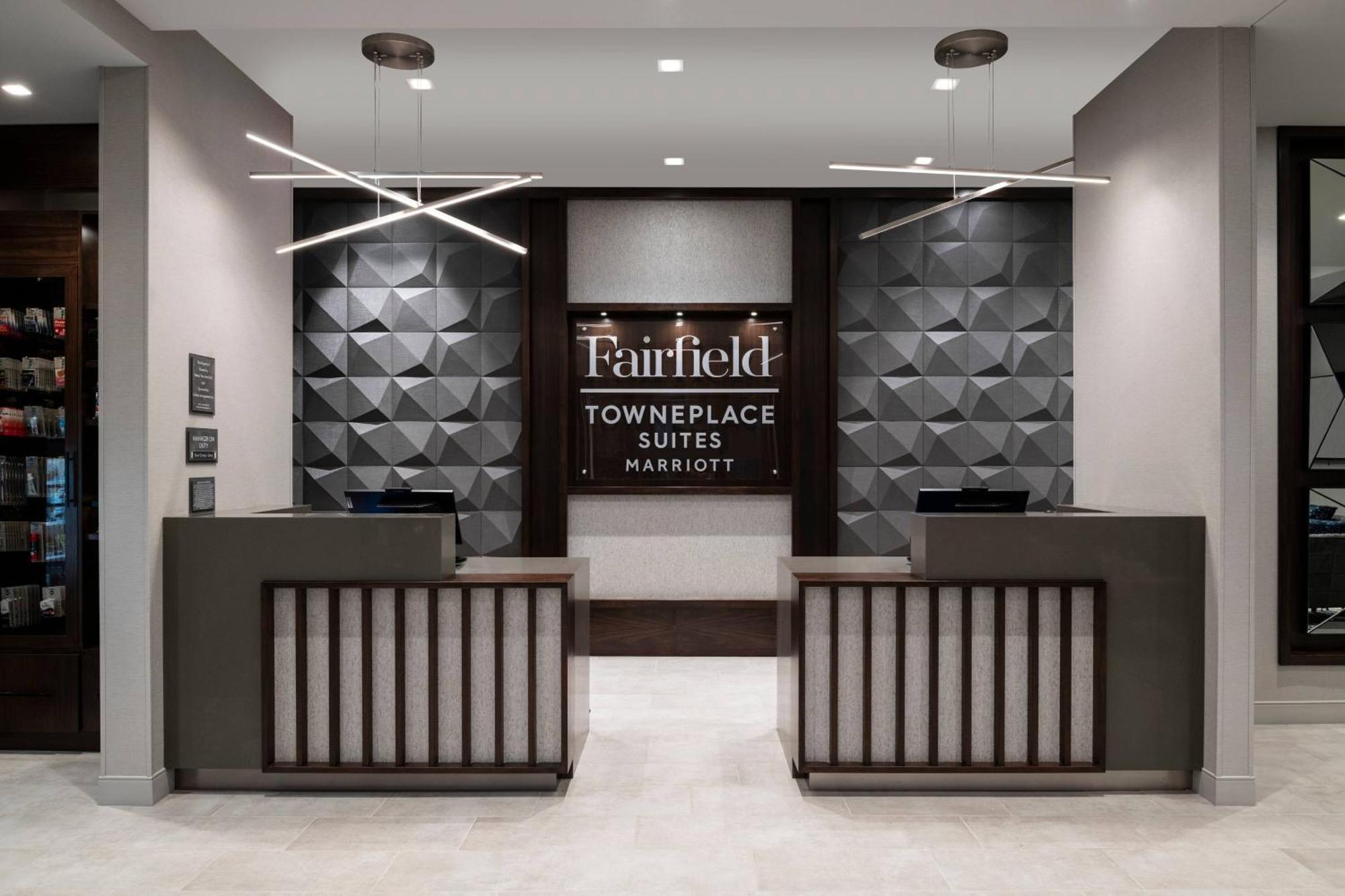 Towneplace Suites By Marriott Boston Медфорд Екстериор снимка